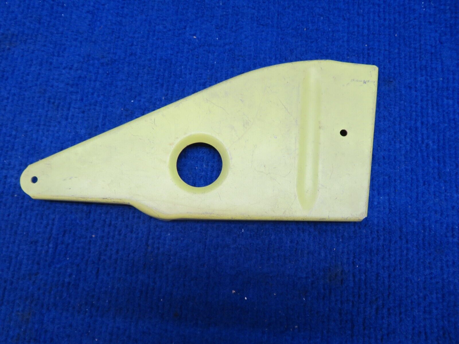 Beech Flap Hinge Bracket P/N 35-165050-31 NOS (0722-40)