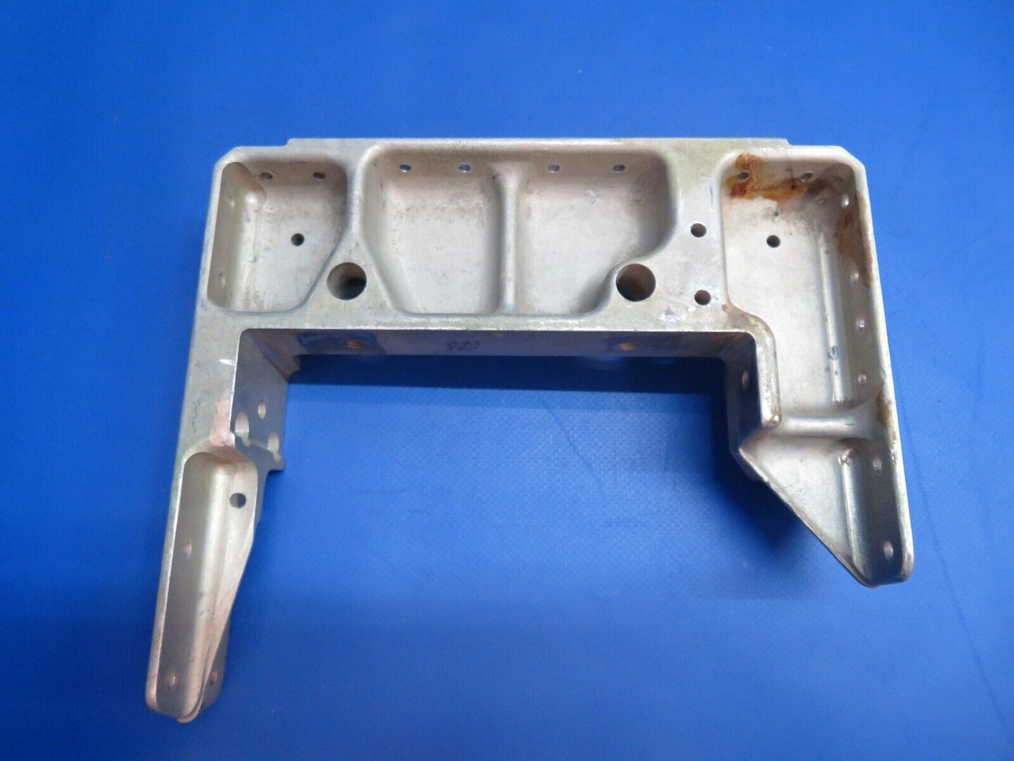 Cessna 210 OTBD Main Gear Support LH P/N 1241014-2 (1222-720)