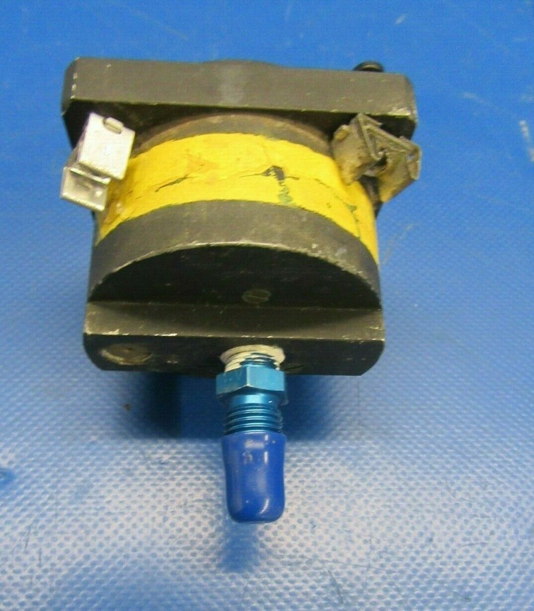 Piper PA-24-250 Comanche Suction Gauge 450-787 (1219-51)