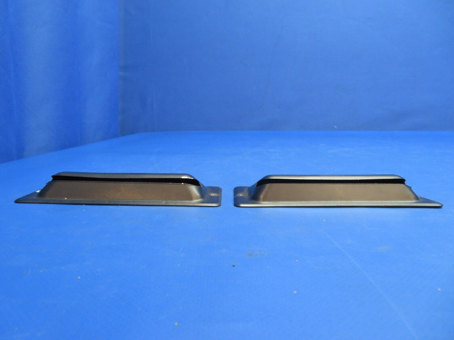 Piper PA-34-200T Seneca II Defroster Air Outlet P/N 65318-00 LOT OF 2 (0223-903)