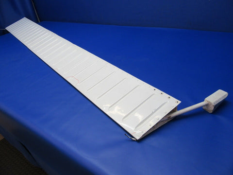 Piper PA-28 / PA-28R RH Aileron P/N 35640-25 (0922-203)