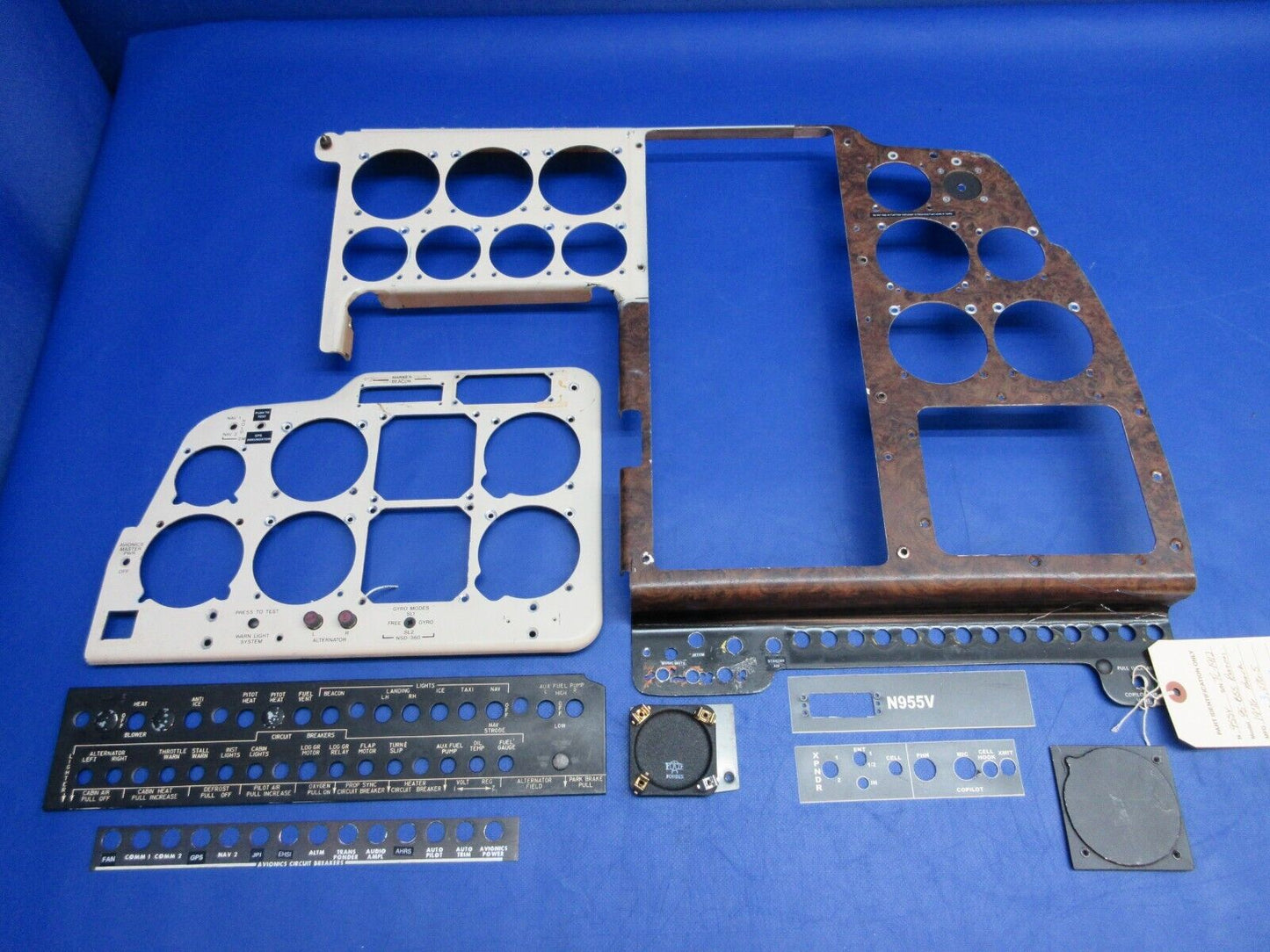 Beech 95-B55 Instrument Panel Assy P/N 96-324123-13, 58-970000-39 (0623-745)