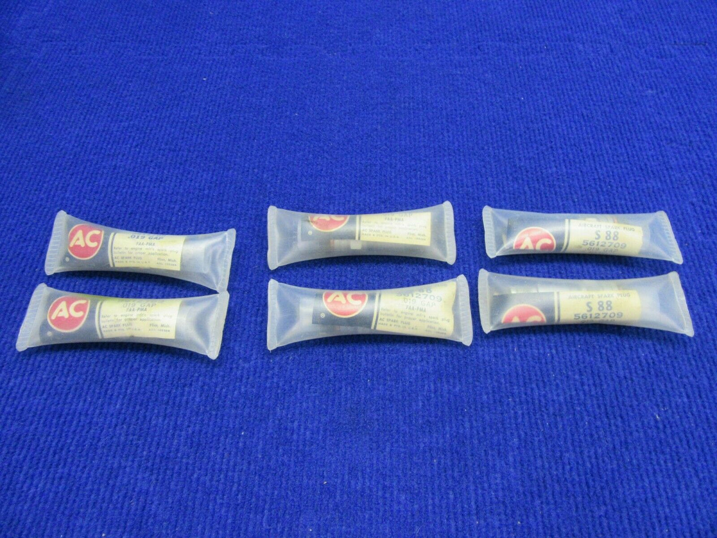 American Champion Spark Plug P/N S88, 5612709 LOT OF 6 NOS  (1221-303)