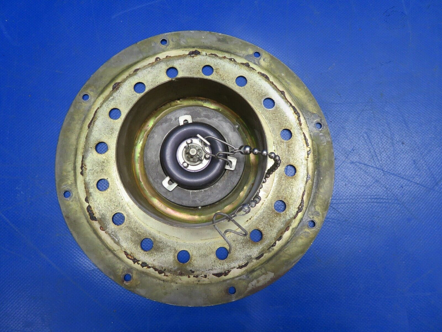 Cessna 310P Fuel Cap & Adapter P/N 0721303-7 (0620-798)