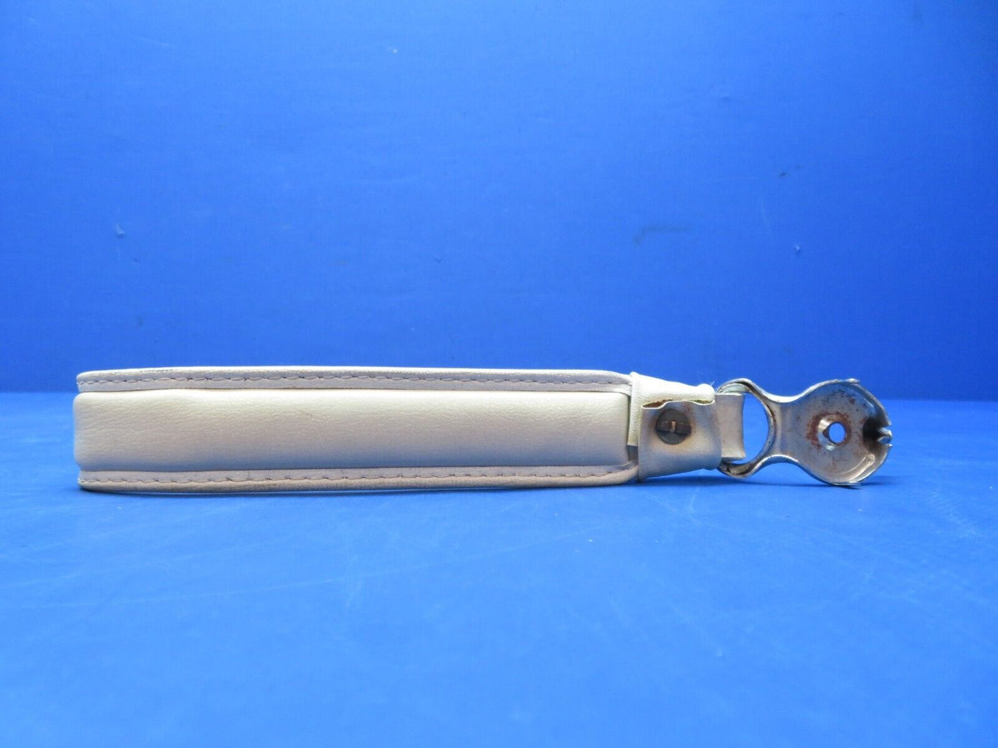 Piper PA-28-140 Assist Loop Handhold Grip P/N 62353-04 (11123-135)