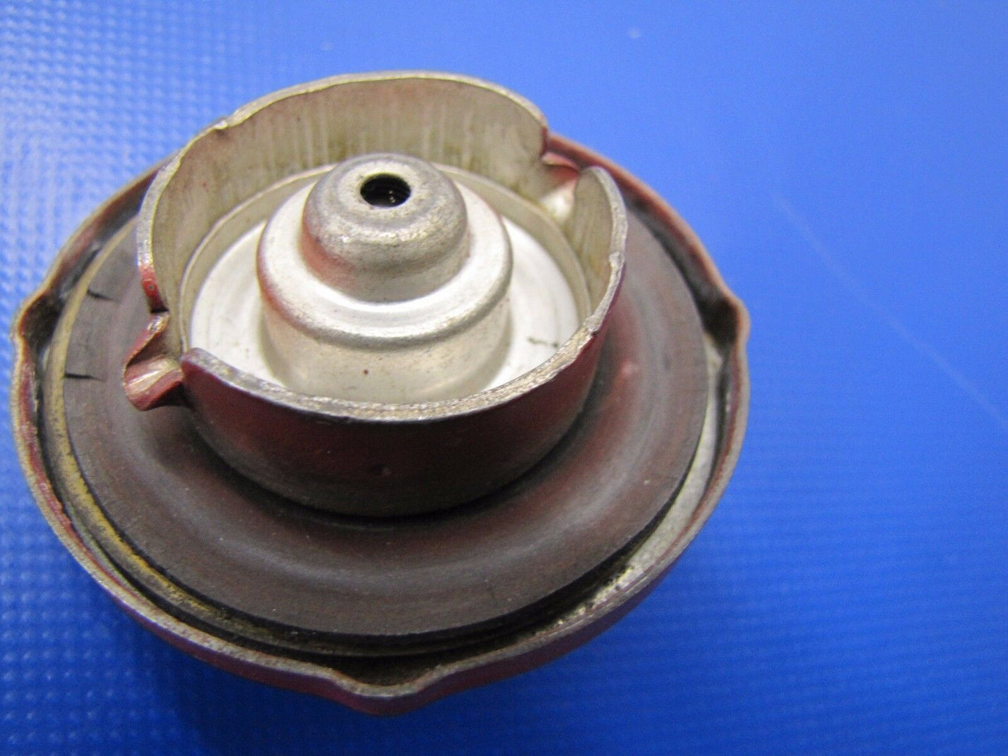 American Champion Decathlon Fuel Cap P/N 1-8768-4 (0417-71)