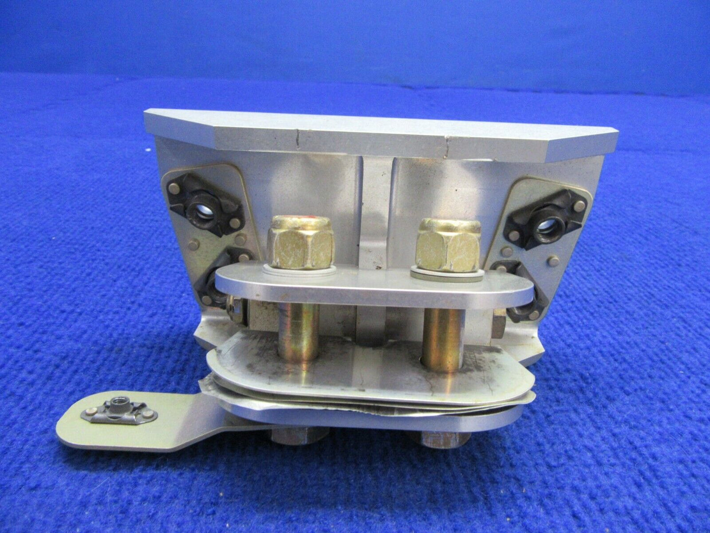 Cirrus SR-22 Upper Gear Attach w Strut End Upper Fitting P/N 16947-001 (0122-393