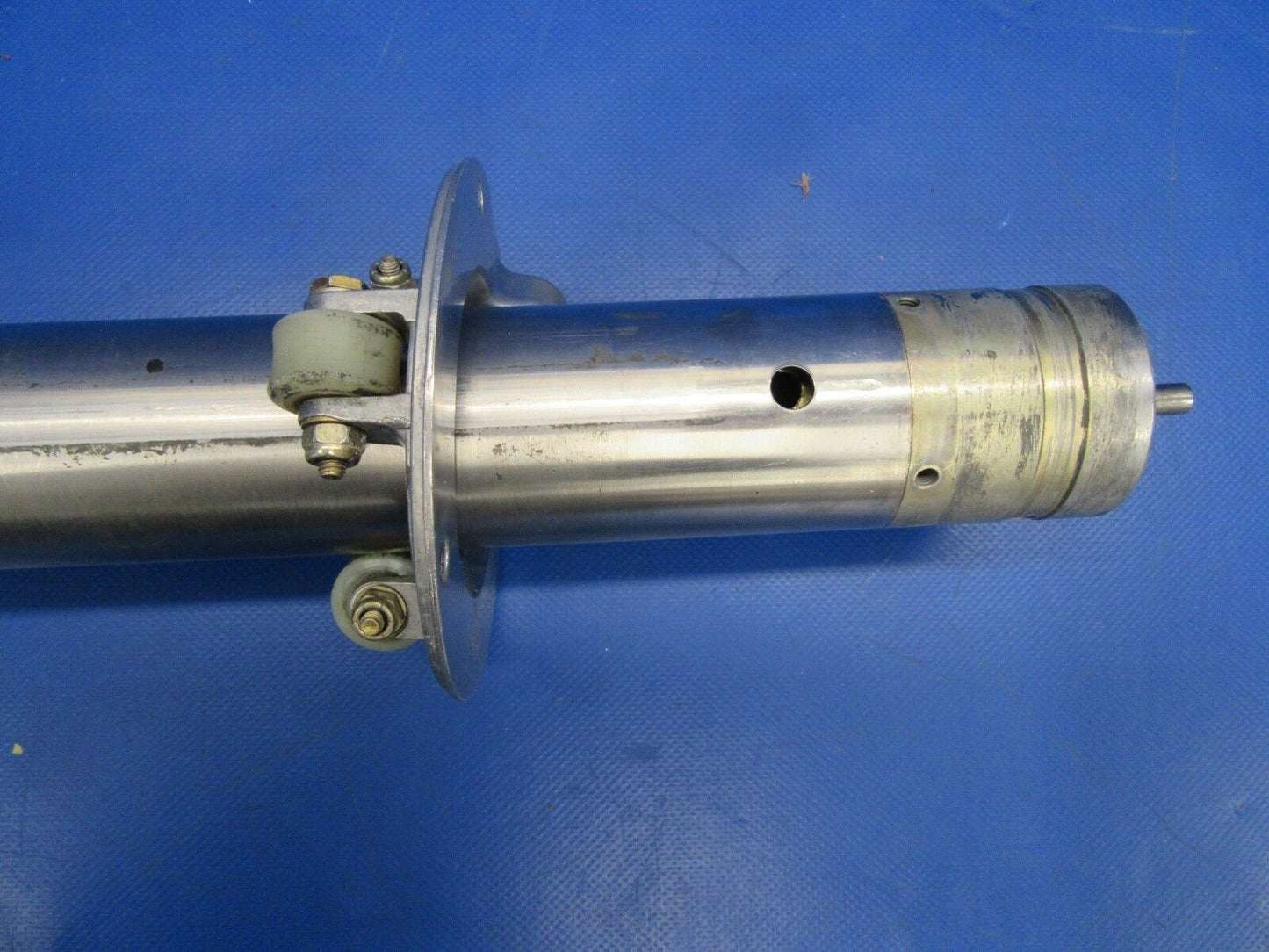 Beech Baron 95-B55 Control Column, Hanger & Tube 96-524017-23 (1118-12)