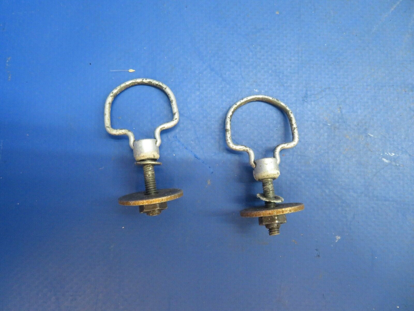 Piper PA-32RT-300 Lance Stud Assy Coat Hanger P/N 487-629 LOT OF 2 (1122-747)