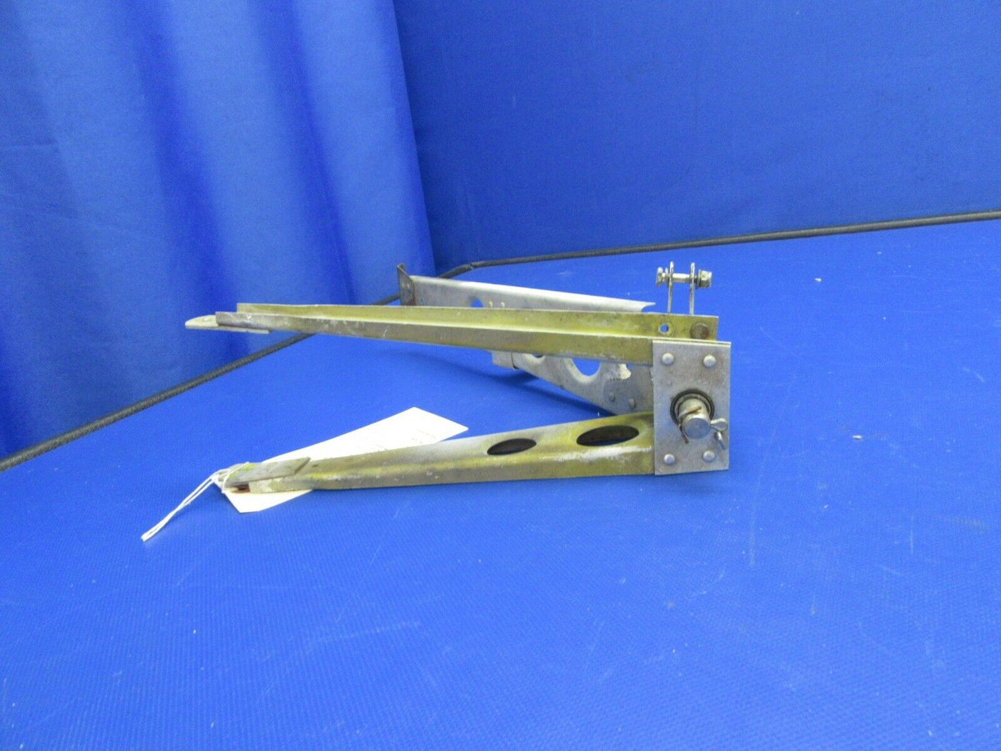 Piper PA-28-235 Stabilator Trim Bracket w/ Barrell 65244-00, 65246-00 (0521-328)