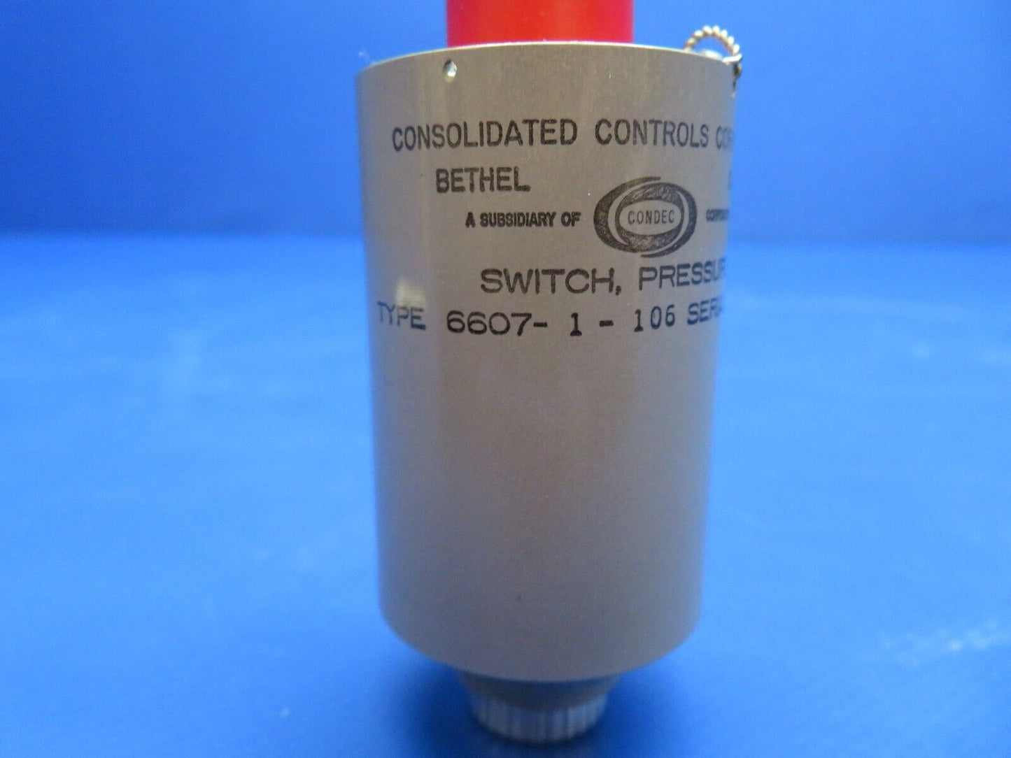 Consolidated Controls Corp. Pressure Switch P/N 6607-1-106 NOS (0922-747)