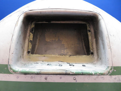 Damaged Cessna 182D / 182 LWR Cowl Assy P/N 0752031-28 (0923-581)