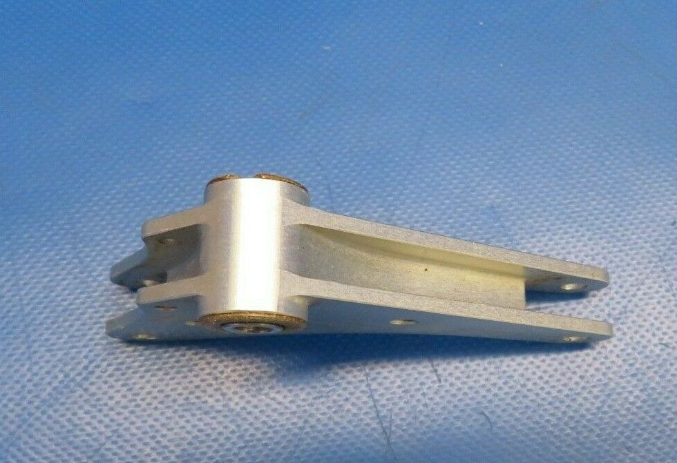 Diamond DA40-180 Flap Bellcrank P/N DA4-2747-30-50 (0120-420)