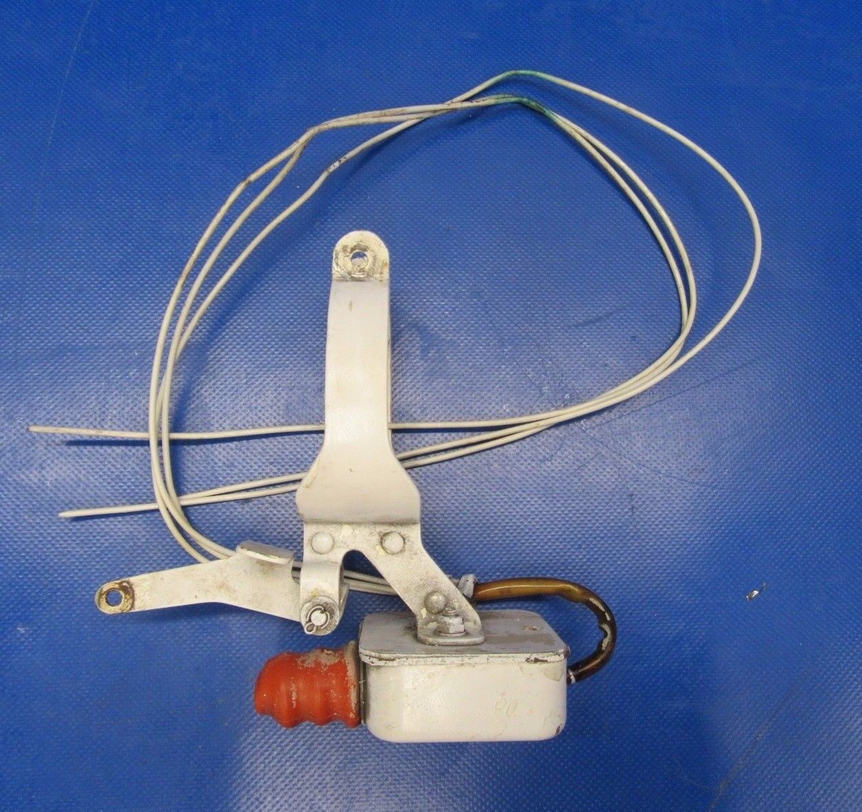 Beech Baron Switch Assy Landing Gear Safety P/N 95-361015-601 (1117-153)