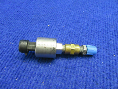Cirrus SR-22 Oil Pressure Transducer P/N 12635-002 (0122-461)