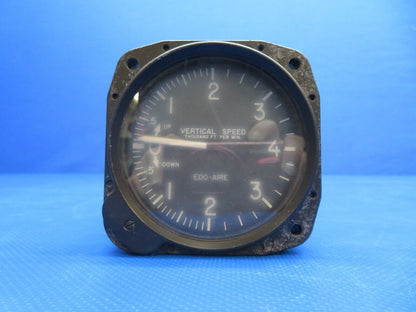 Man Cave / Decoration Aircraft Instrument LOT OF 8 (0124-302)
