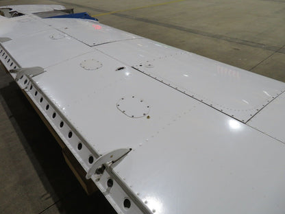 1978 Piper PA-34-200T Seneca LH Wing P/N 37093-03 (0423-104)