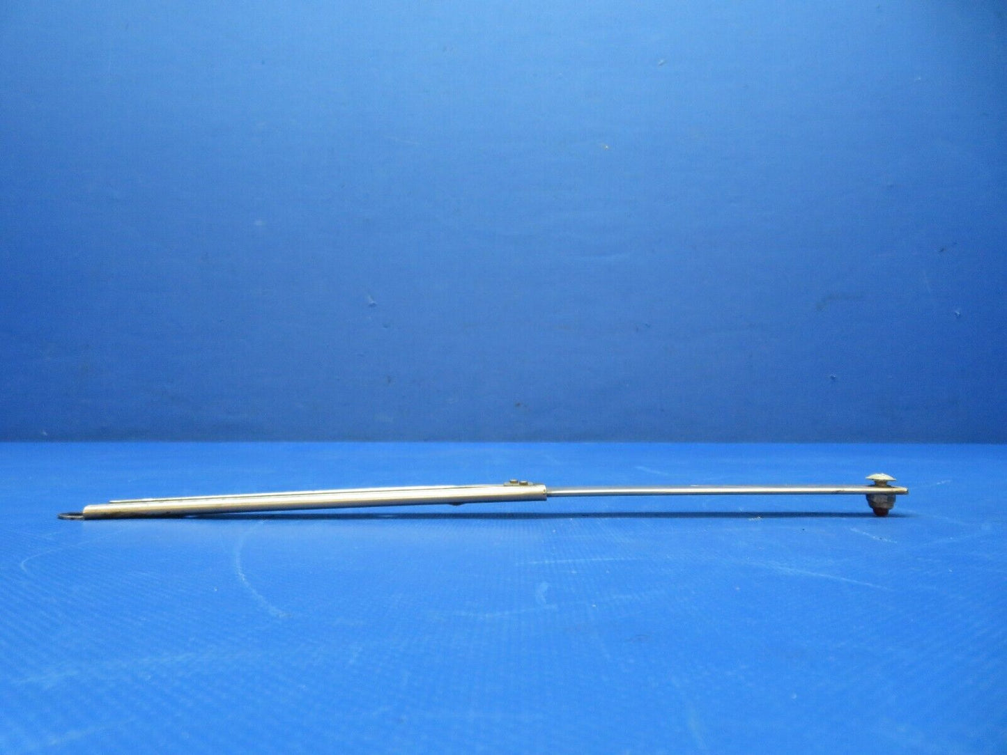 Cessna 401 / 401A Nacelle Baggage Door Step Assy P/N 5211183-1 (0124-226)