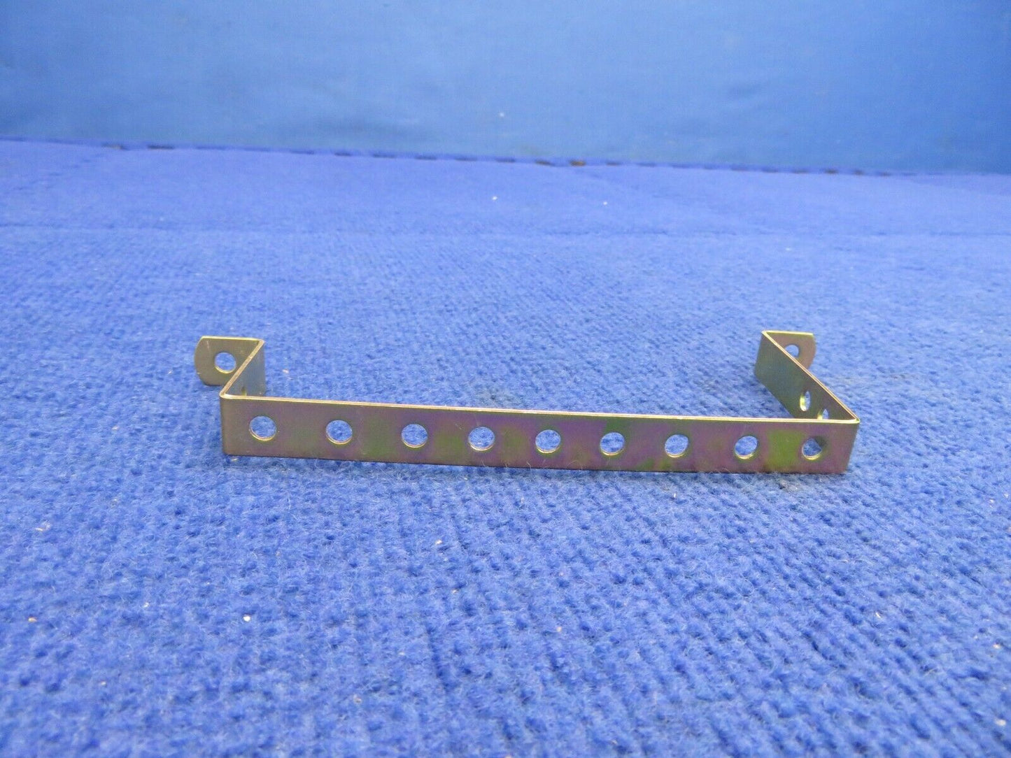 Continental Bracket Fuel Distribution P/N 626486 NOS (0322-520)