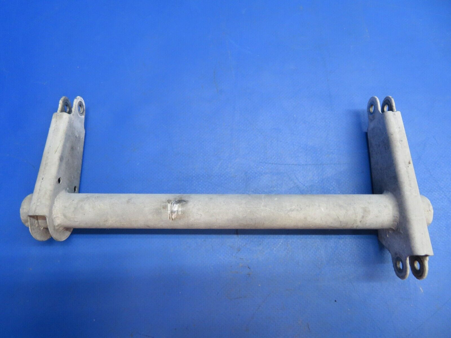 Piper Aerostar 602P Tube Assy Nose Gear Retract P/N 250023-01 (0123-636)