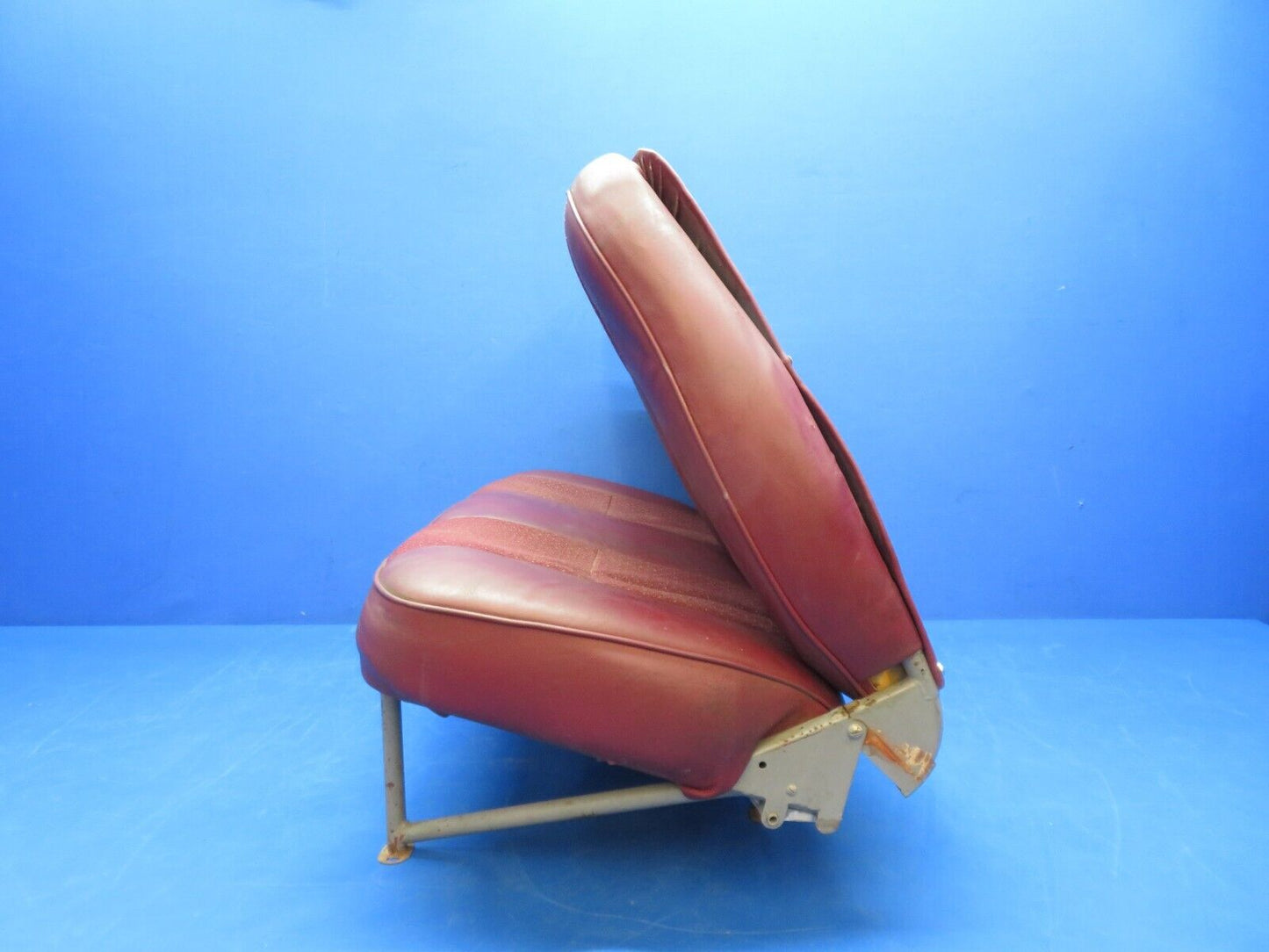 Cessna 172 / 172I Rear Seat Assy Maroon Vinyl Reclining P/N 0514010-1 (0923-608)