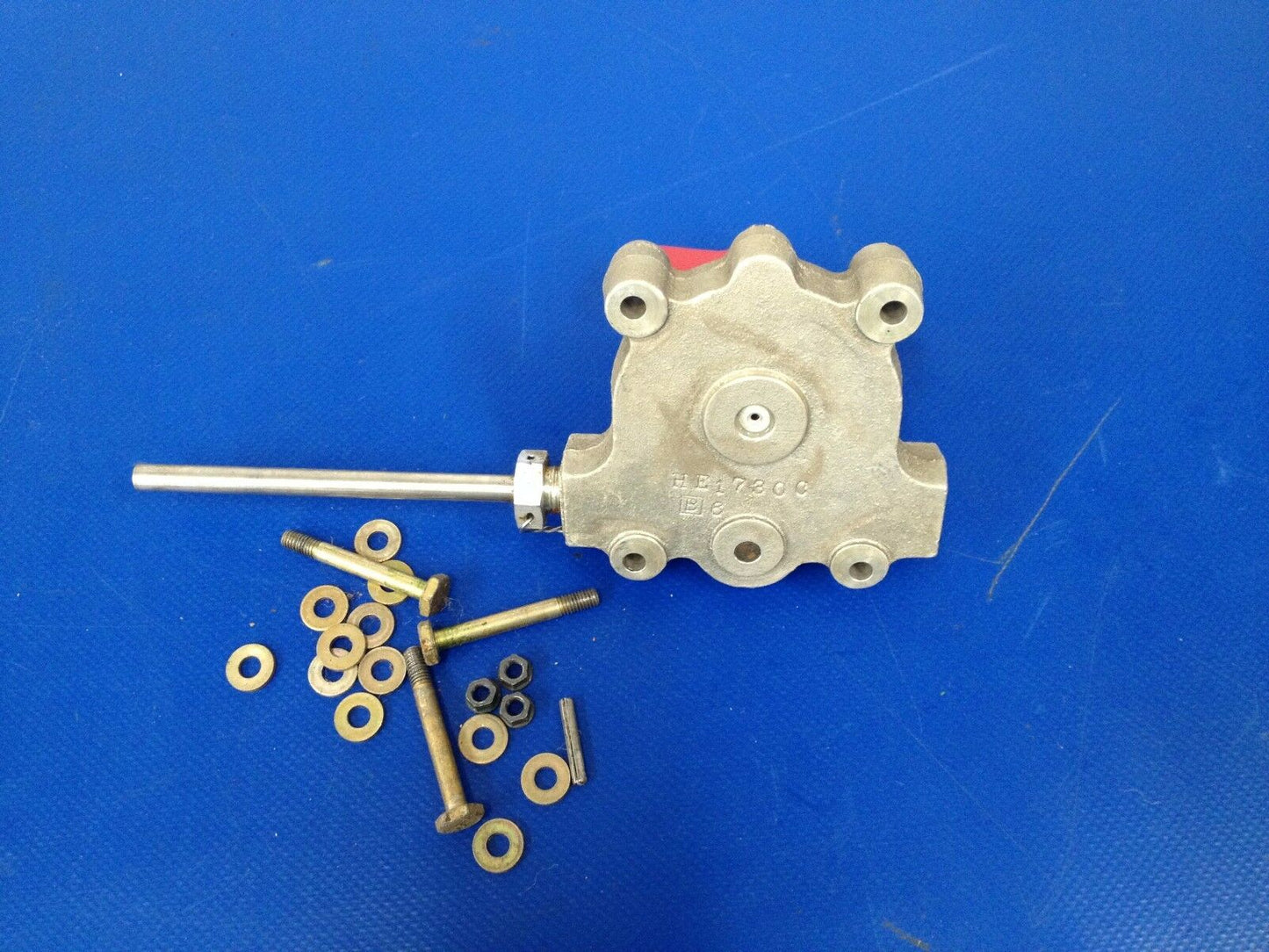 Recent Overhaul / Beech Baron 58 Fuel Selector Valve LH P/N HE7001-7 (0217-104)