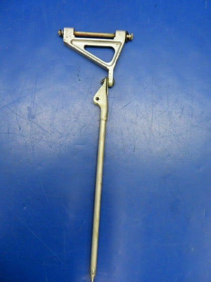Beech Baron 95-A55 Landing Gear Door Actuator Rod & Arm LH 45-815003-3 (0420-405