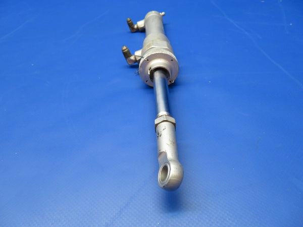 Boeing Hydraulic Actuating Cylinder P/N 4233666 (0922-499)