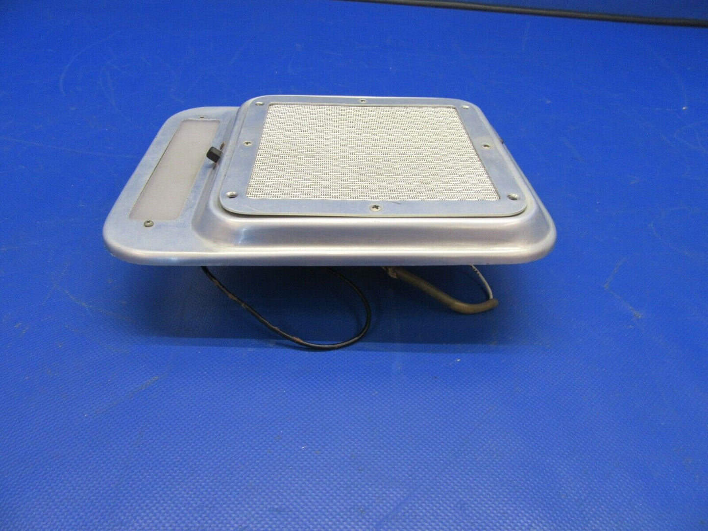 1955 Beech F35 Overhead Dome Light & Radio Speaker P/N 35-344140-602 (1021-398)