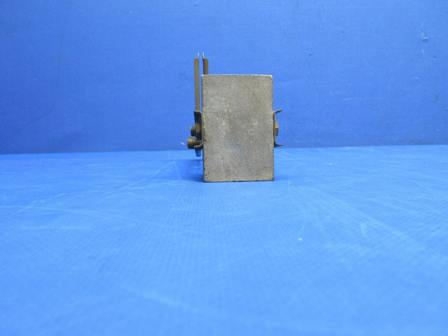 Cessna 310 / 310I Elevator Bob Weight Bellcrank Assy P/N 0861171-7 (1023-758)
