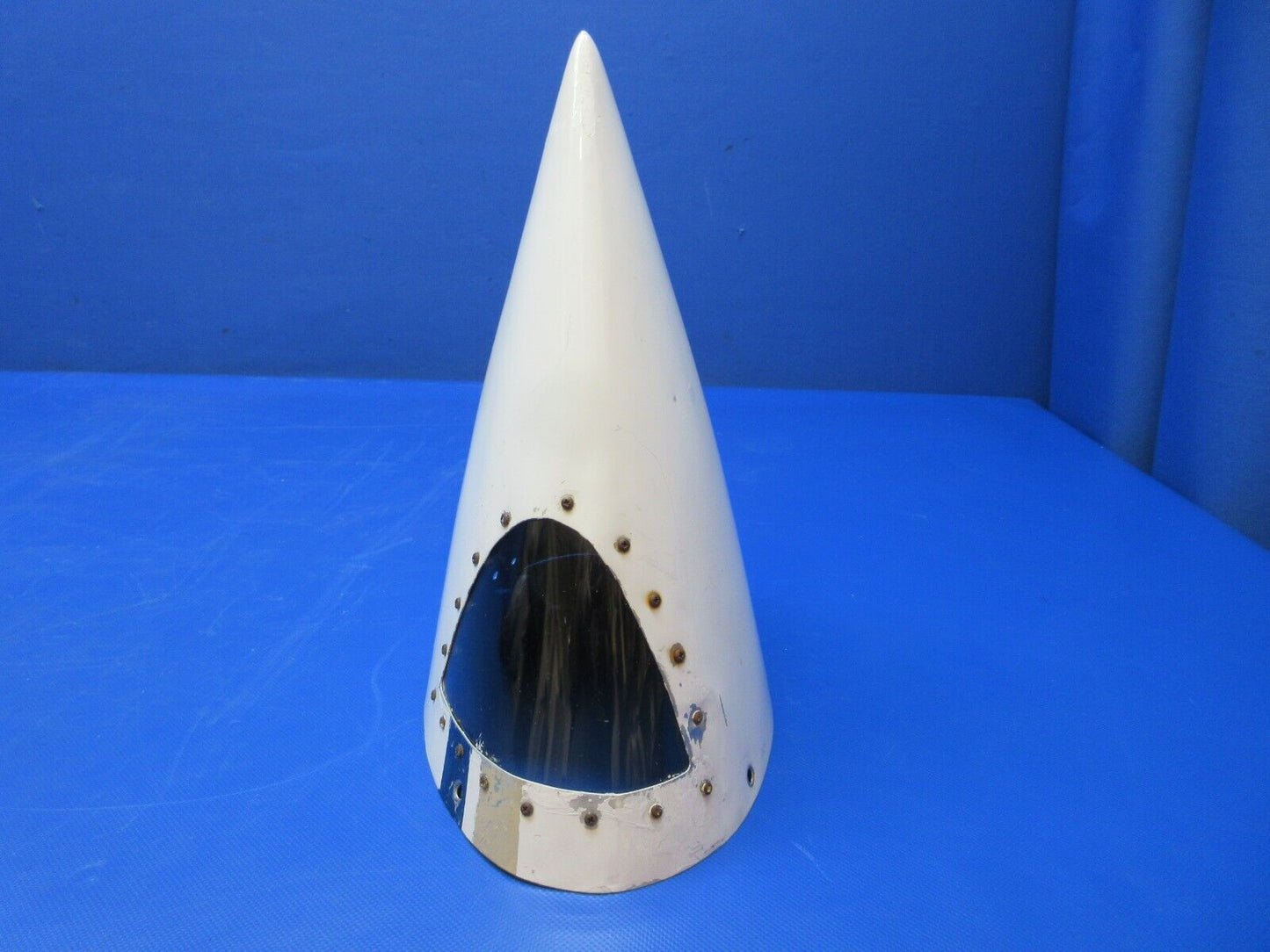Cessna 401 / 401A LH Tip Tank Nose Cap Assy P/N 0823411-215 (0124-1414)