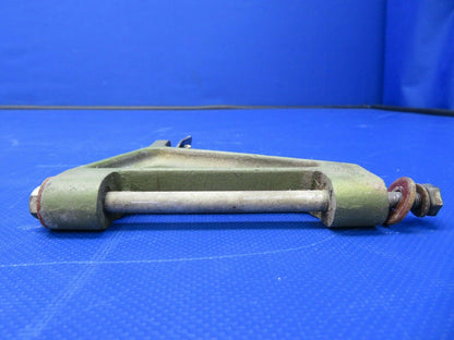 Beech 95-B55 Baron Arm Landing Gear Actuator P/N 45-815116-2 (0721-763)