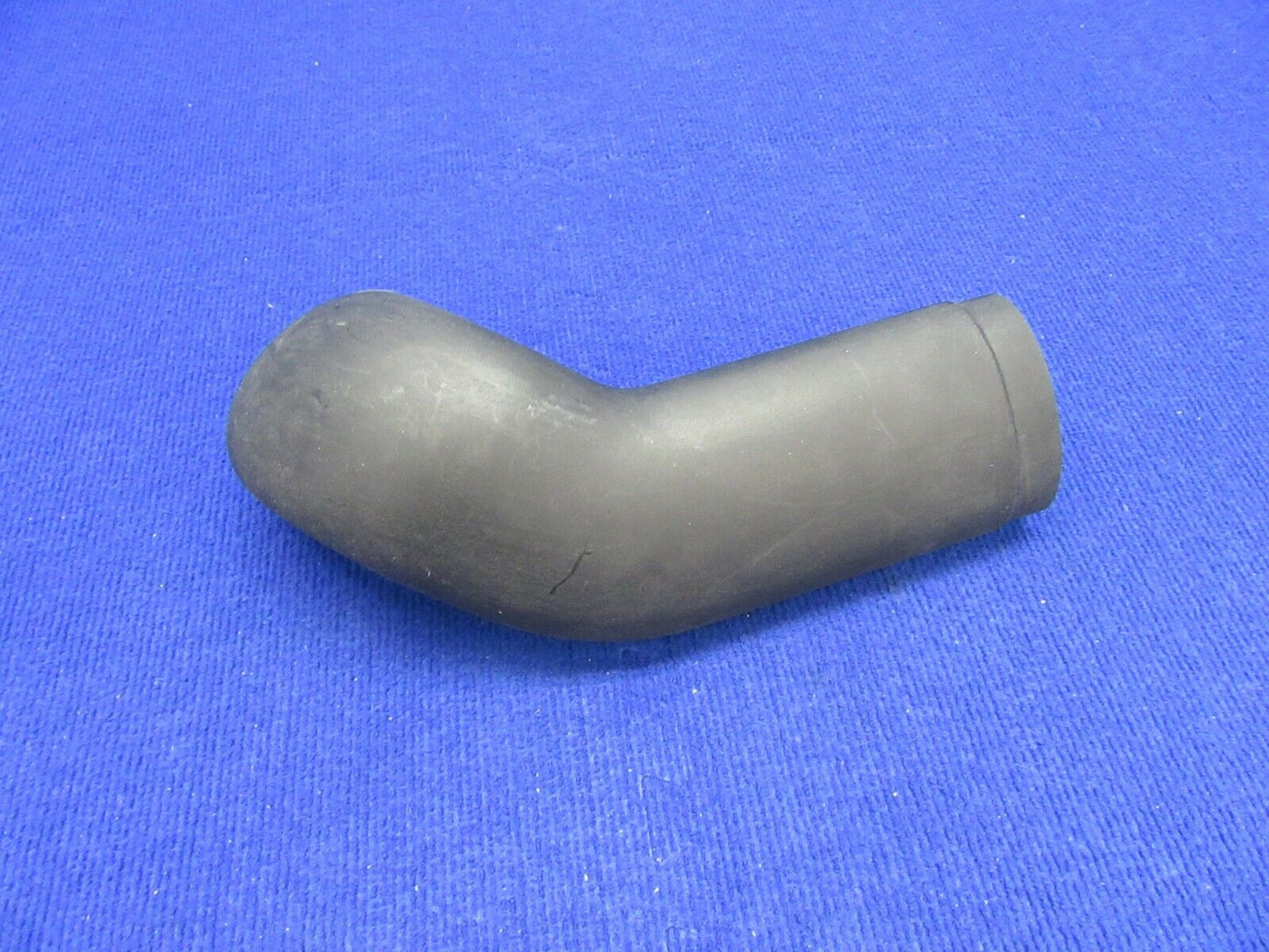 Cirrus SR-22 Duct Assembly Mid w/ Bracket P/N 20714-001, 21518-001 (1221-568)