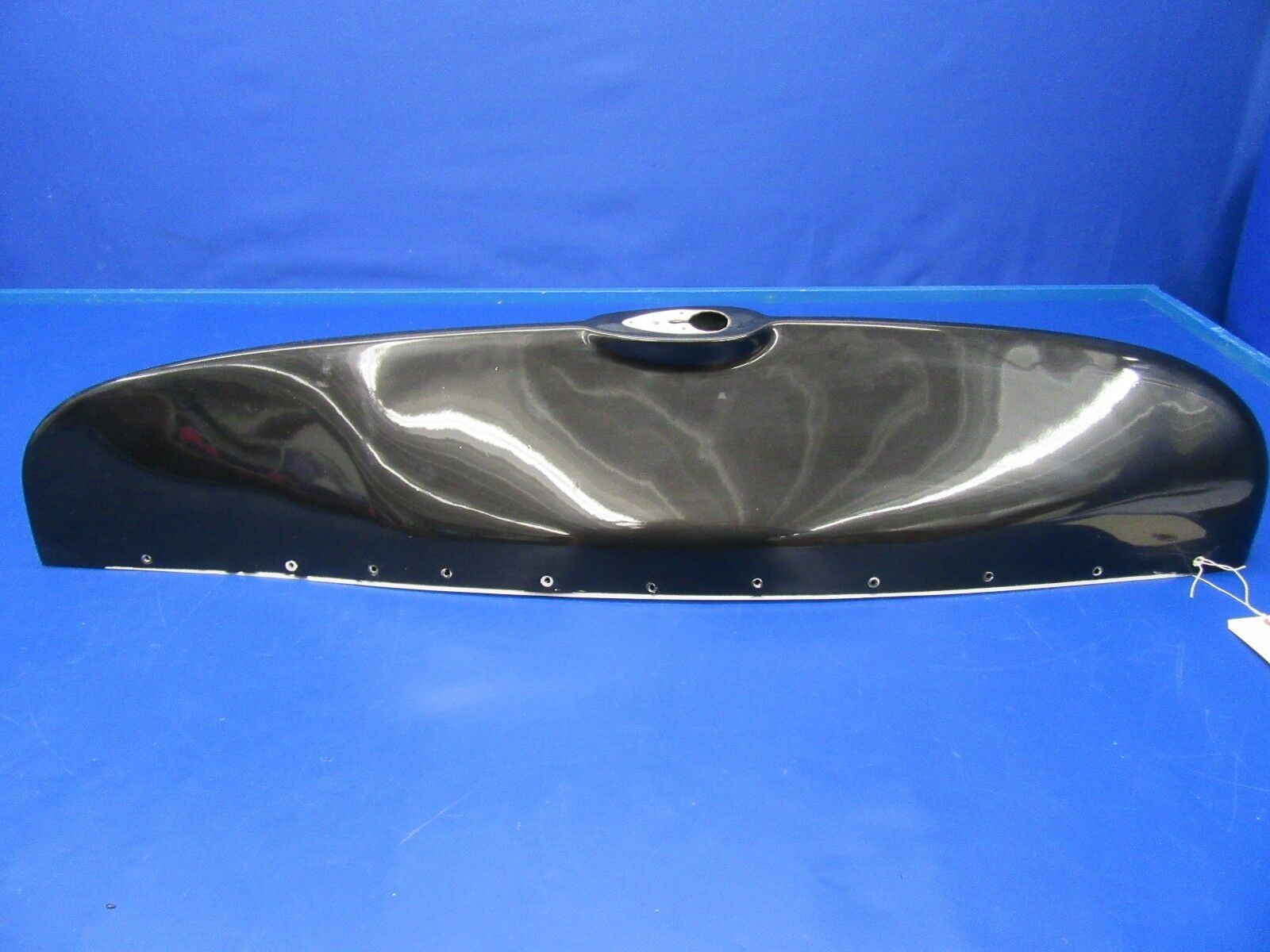 Piper PA-32 Saratoga Wing Tip RH Black Fiberglass P/N GF35115-11 (0418-186)