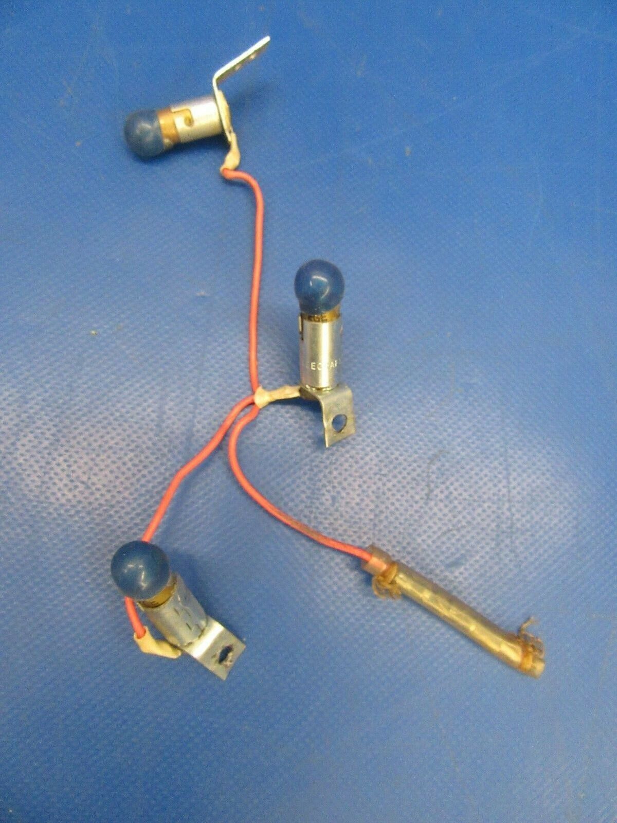 Piper Seneca II Dash Lights Socket, Lamp & Filter 9 Lights, 5 Filters (1119-10)