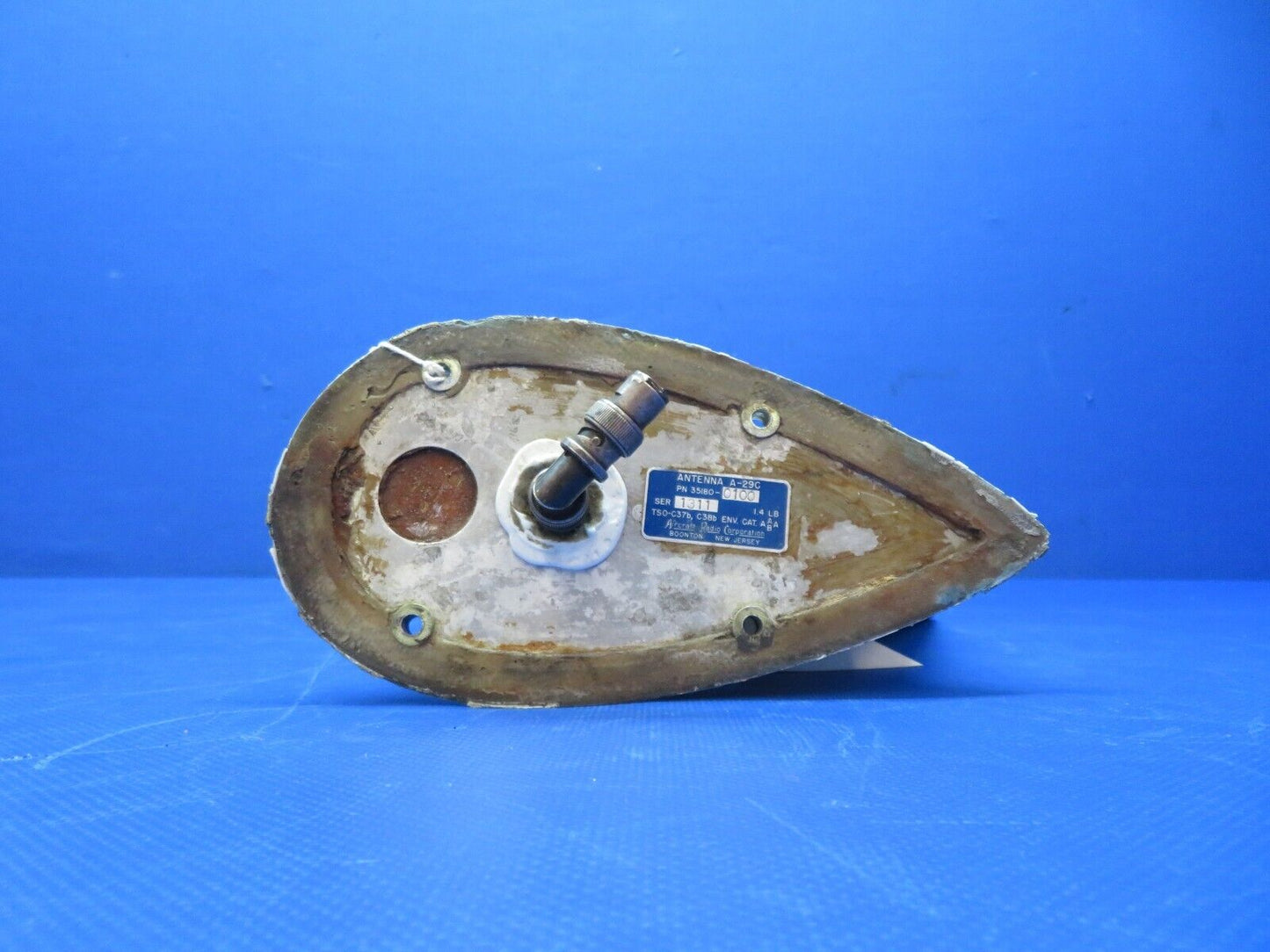 Cessna 401 / 401A A.R.C. A-29C Antenna P/N 35180-0100 (1223-339)