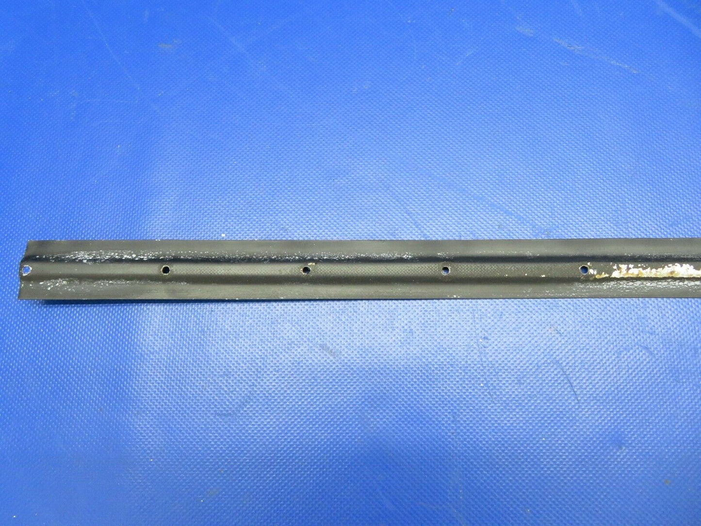 Piper PA-32RT-300 Lance Collar Inside Window LH & RH P/N 69220-18 (0521-779)