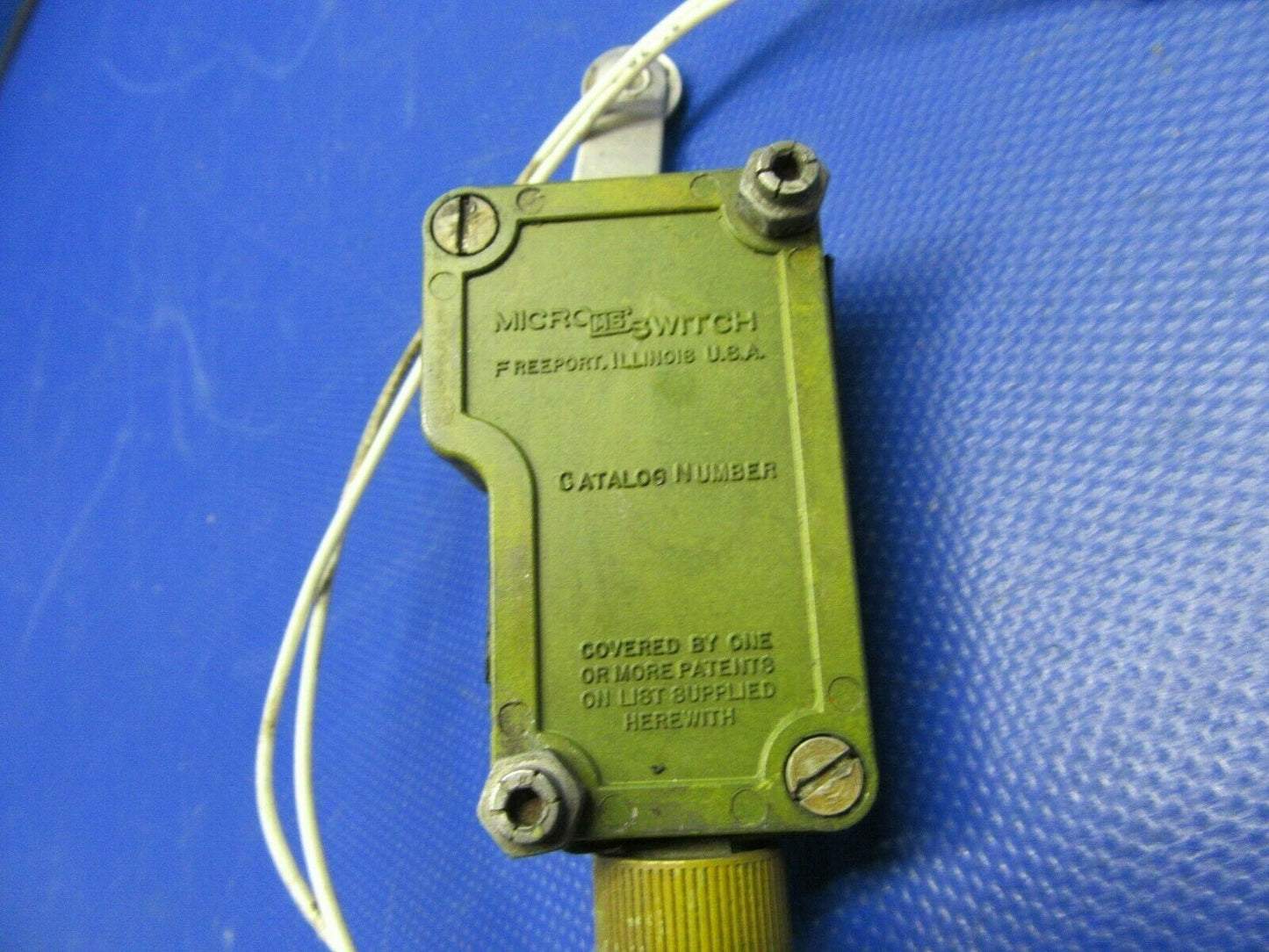 Cessna 210 Switch Gear Uplock / Limit Switch P/N 1VA49 (0721-514)