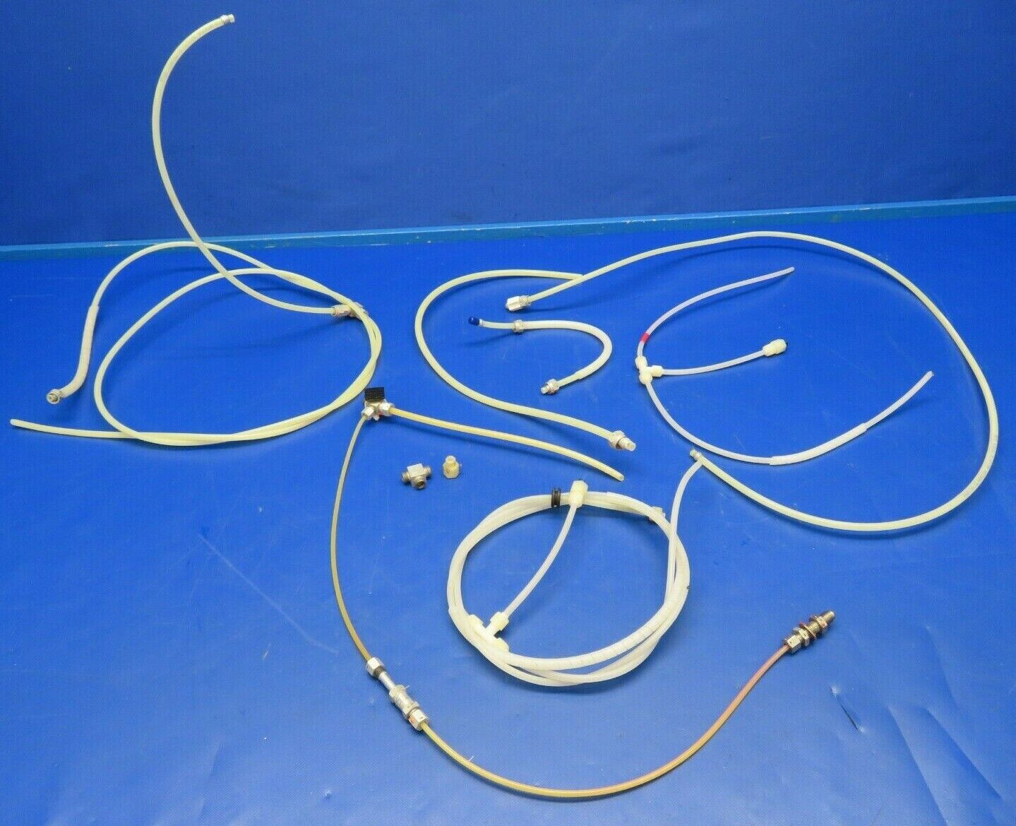 Cirrus SR-22 De-Ice Fitting & Lines (0520-376)