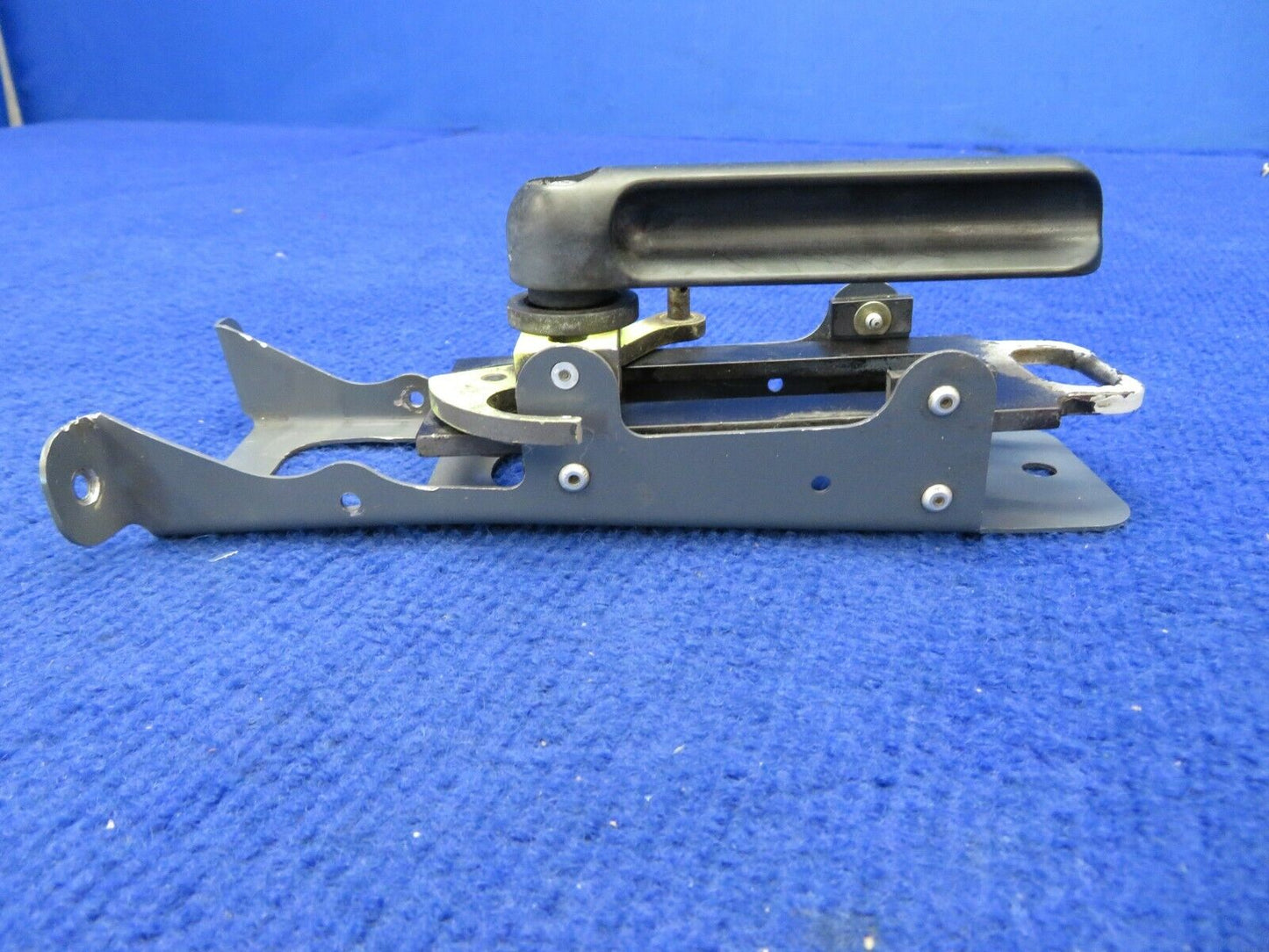 Socata TB-9 Tampico Rear RH Box Door Latch Mechanism P/N 25025003 (0522-600)