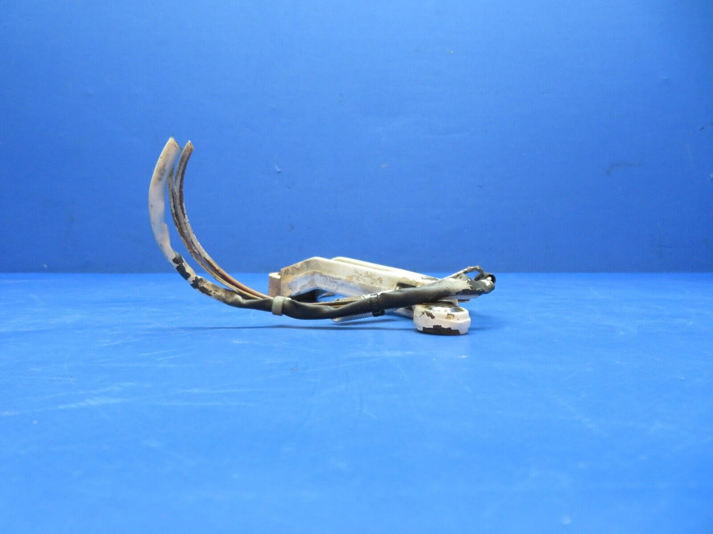 Cessna 310 / 310Q LH Bellcrank Assy MG Retract P/N 5041001-5 (0823-769)