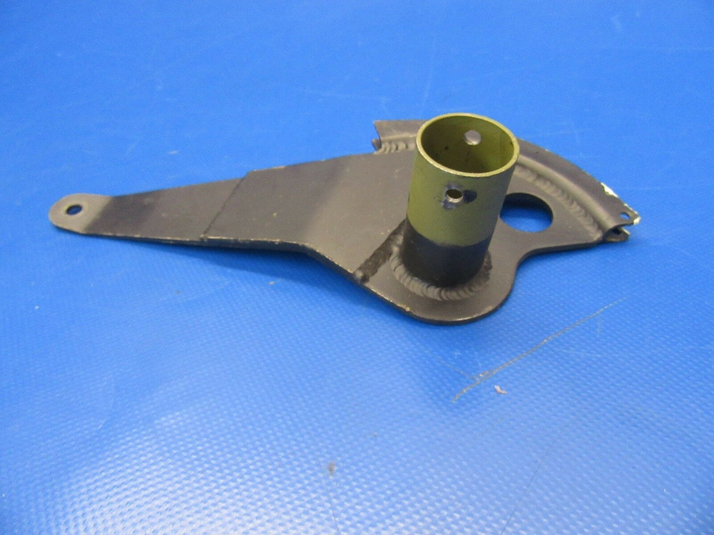 Cessna R182 Arm Assy Elevator Control RH P/N 0760686-12 (0817-64)