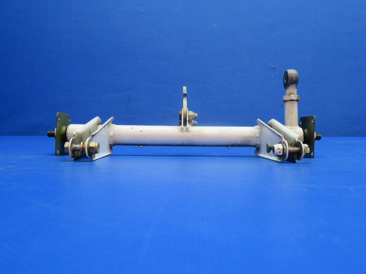 Cessna 401 NG Uplock Torque Tube w/ Support Bearing P/N 0813300-122 (0124-1010)