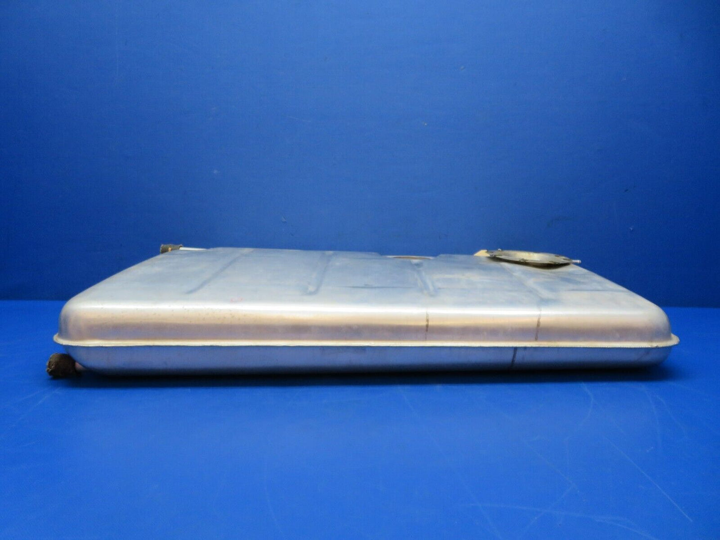Cessna 337 / 337E RH OTBD Main Fuel Tank Assy P/N 1516120-4 (0124-183)