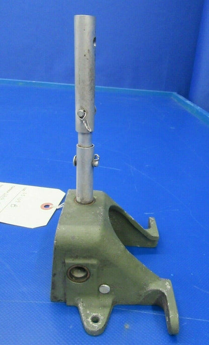 Cessna 310 Bracket & Gearshaft Emergency Extension P/N 0843400-48 (0219-72)
