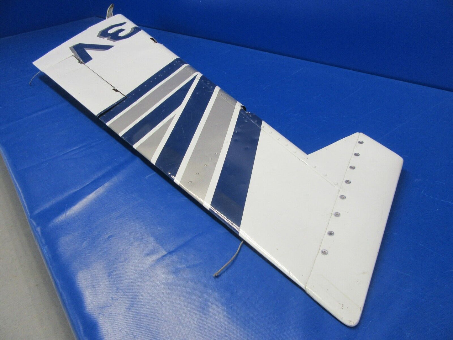 Piper PA-31-350 Chieftan Rudder Assembly w/ Tab P/N 40046-30 (1123-05)