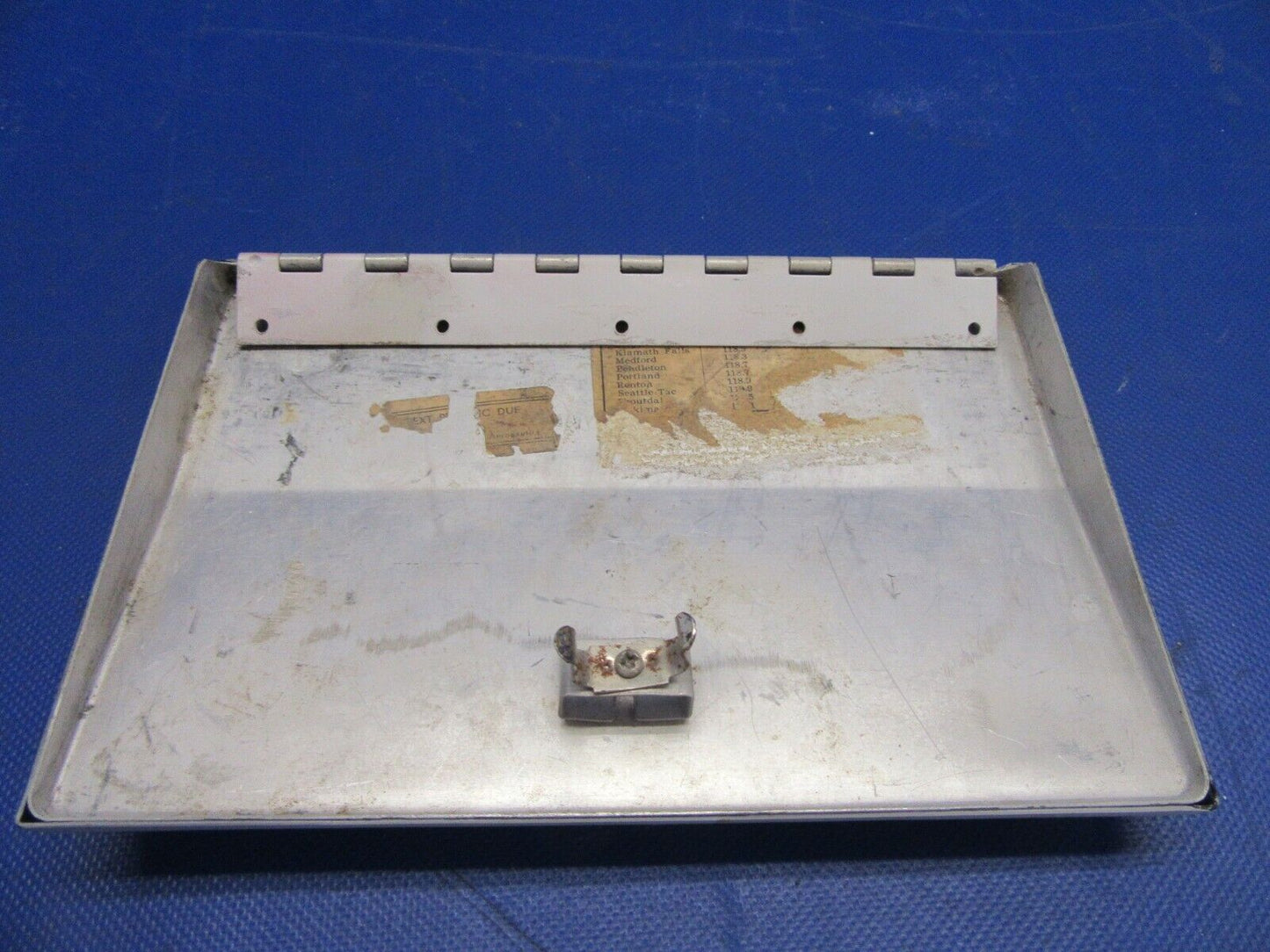 Cessna 182D Glove Box Assembly P/N 0713514-1, 0713514-10-279 (0821-427)