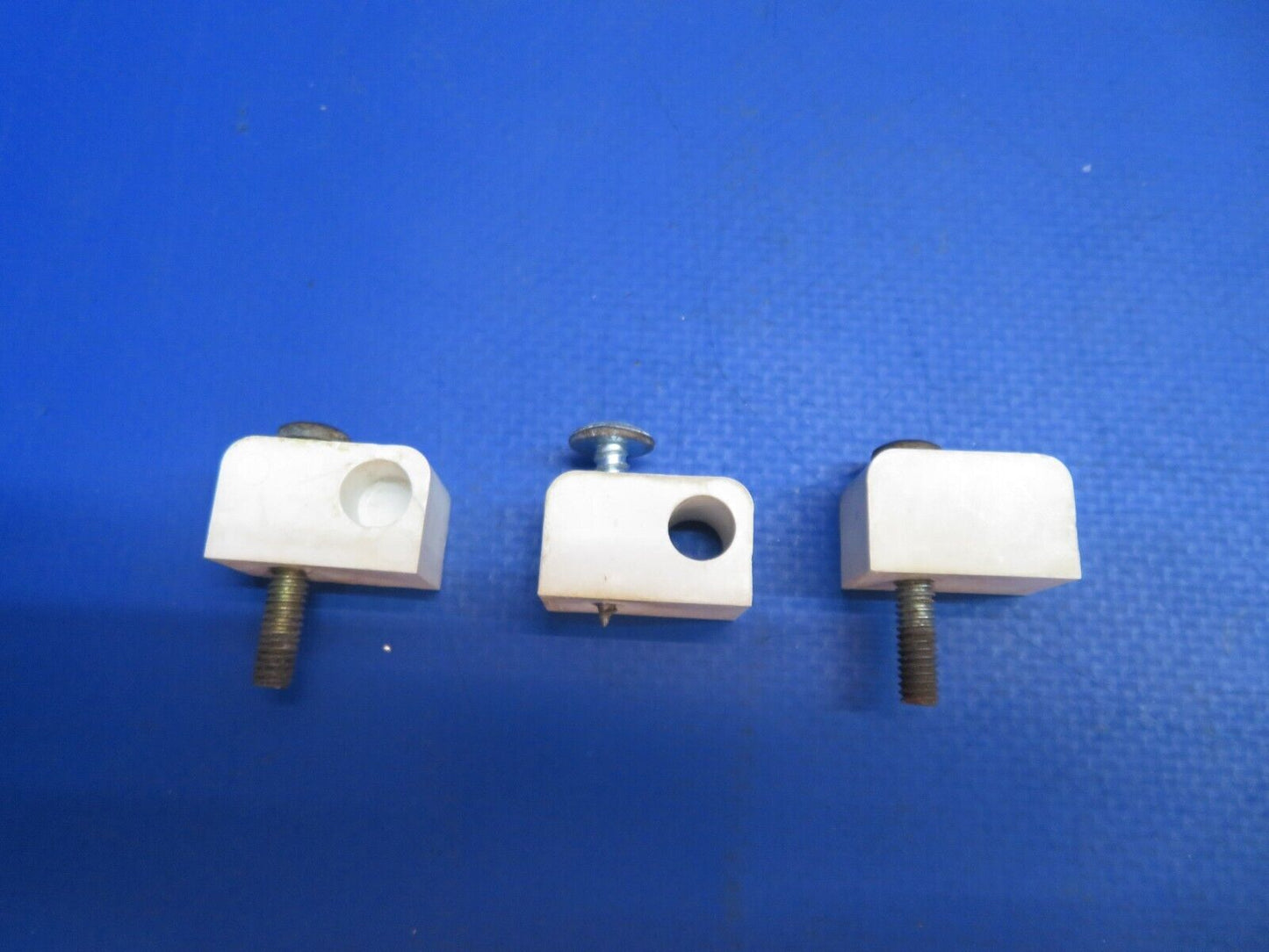 Piper PA-34-200T Seneca II Bracket Window Curtain Rod P/N 67969-04 (0323-539)