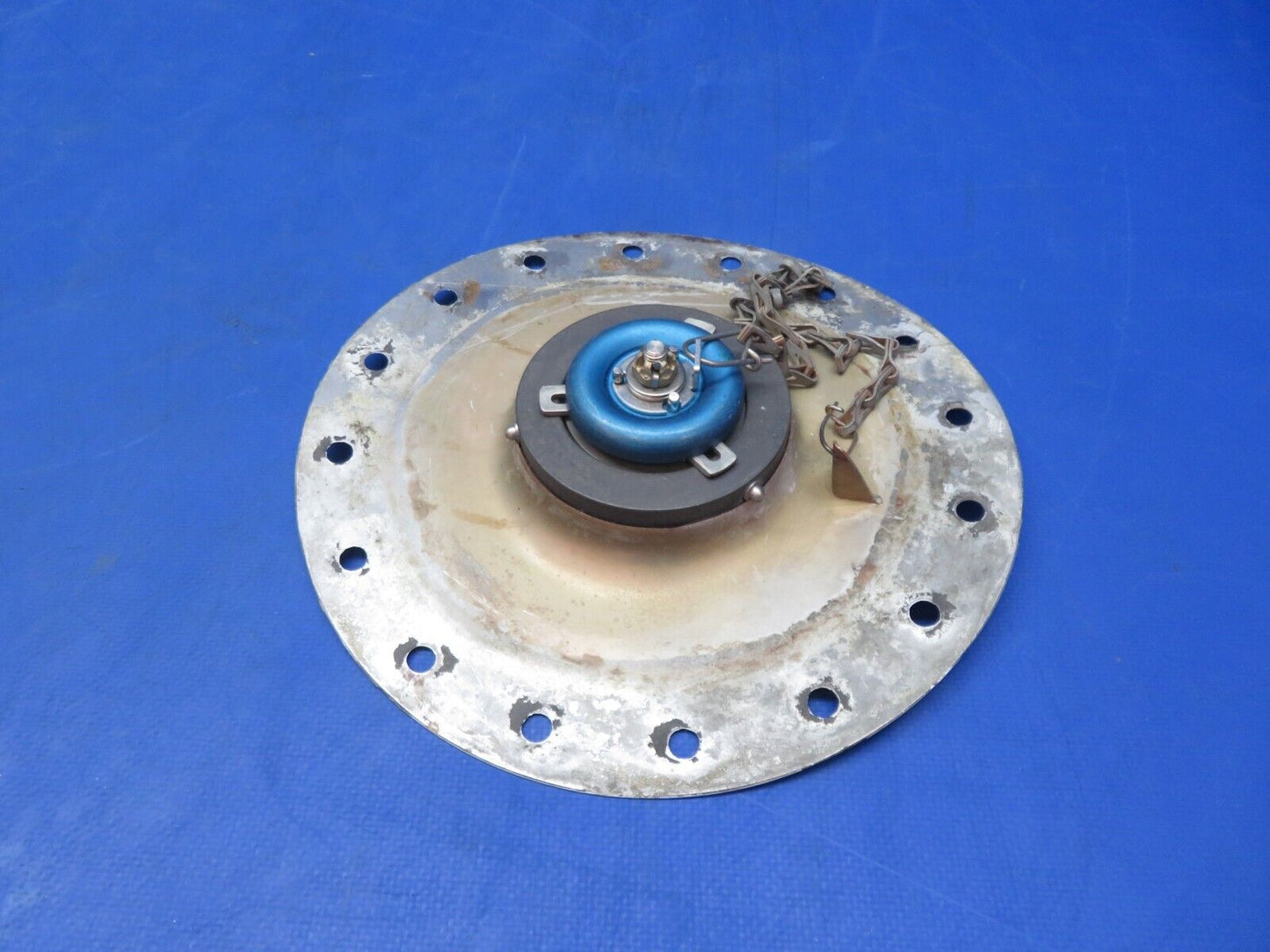 Cessna 310 / 310I RH Tip Tank Fuel Adapter w/ Cap P/N 0823410-2 (1023-125)