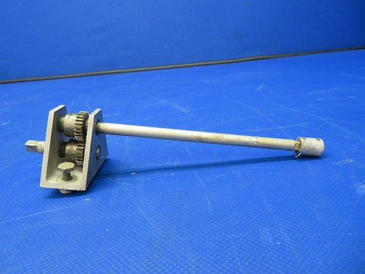 1956 Cessna 182 Fuel Selector Valve Shaft P/N 0716635-1 (0721-797)